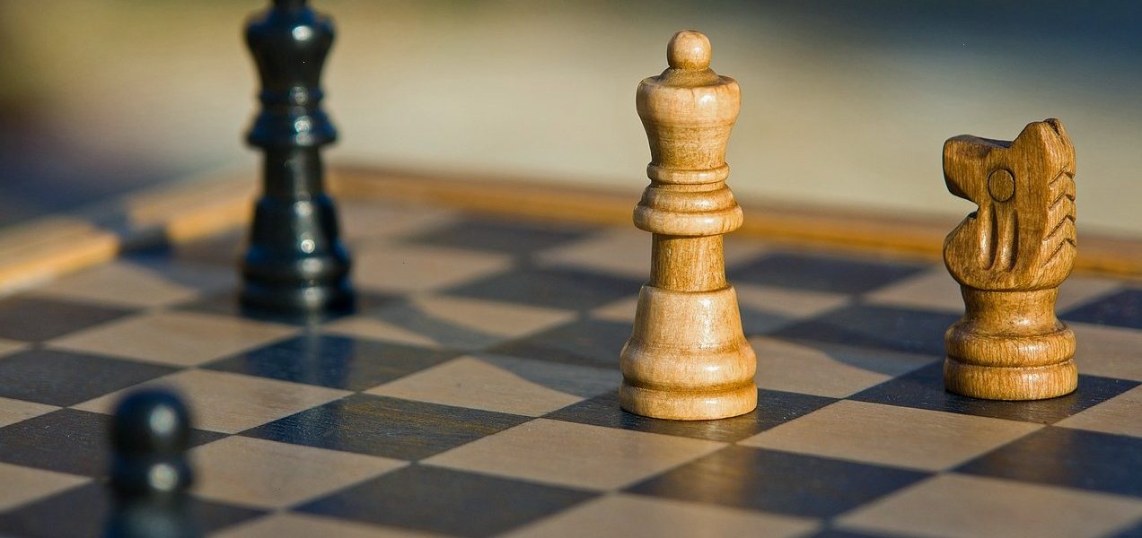 围棋对弈心理博弈与策略技巧：通过“博彩公司排名”思维优化致胜逻辑