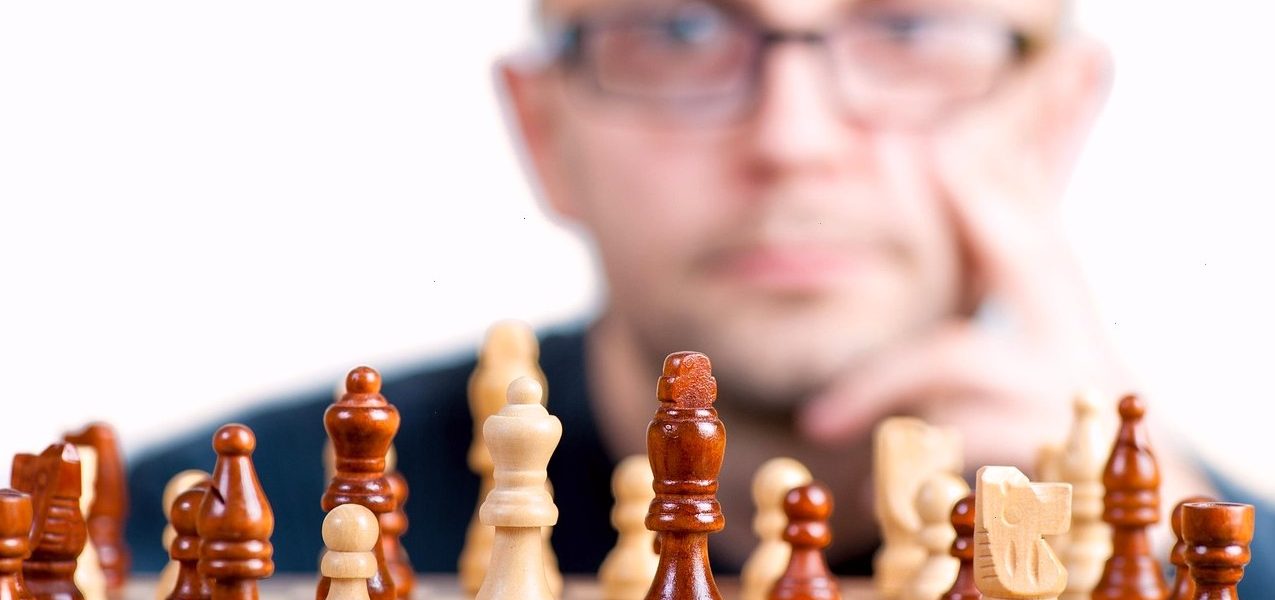 国际象棋进阶指南：博彩公司排名思维下的棋盘布局与战术解析